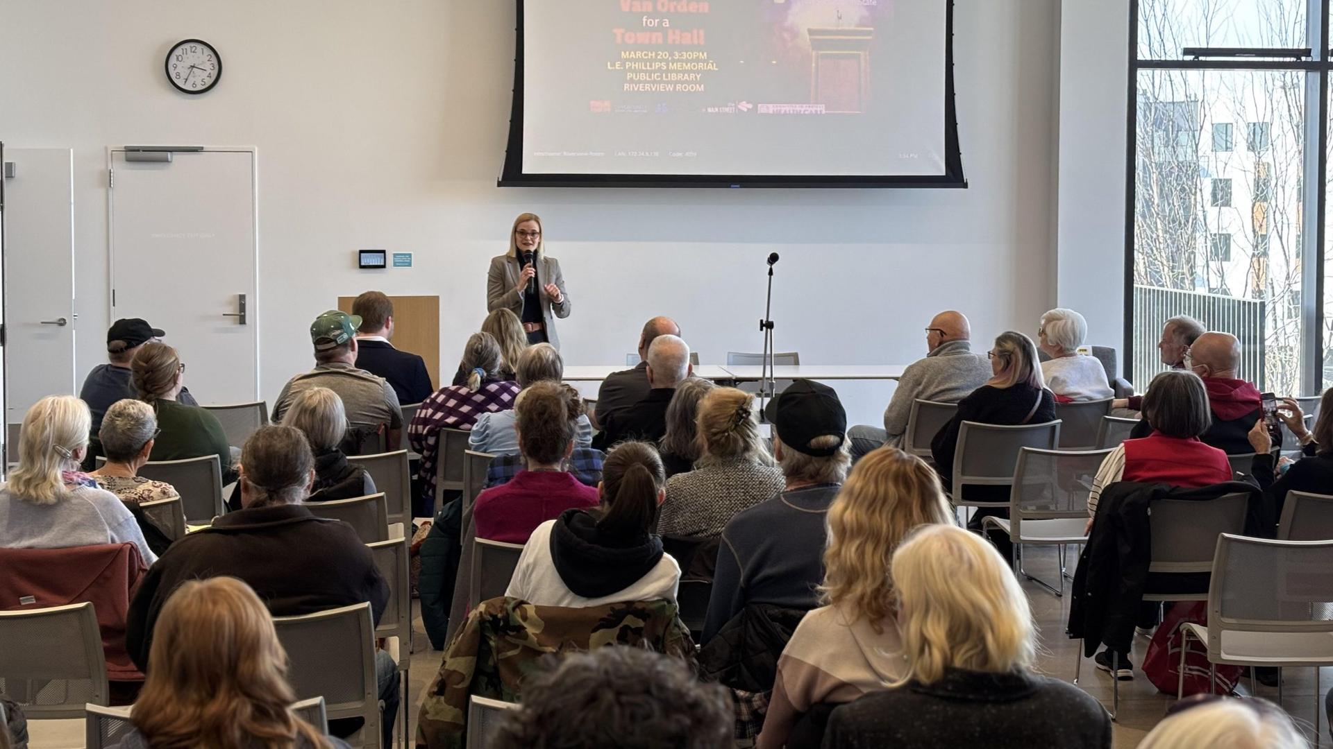 Eau Claire Residents Share Concerns at Godlewski Town Hall